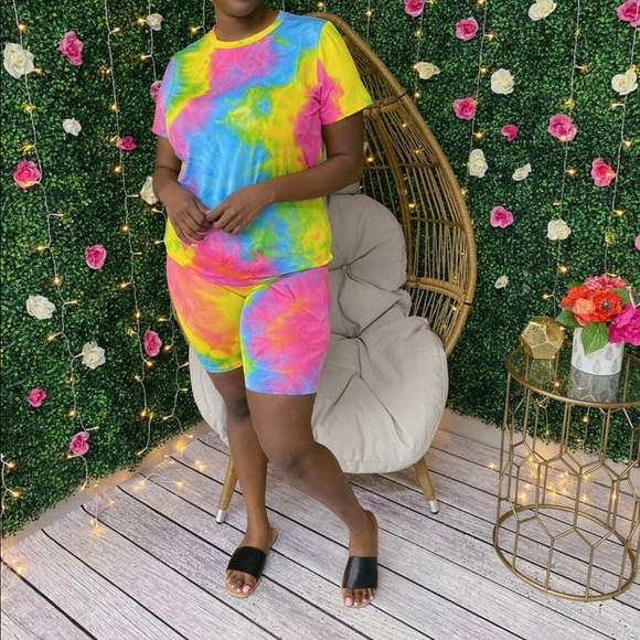 Tie Dye Biker Shorts Set - Picture 2 of 3